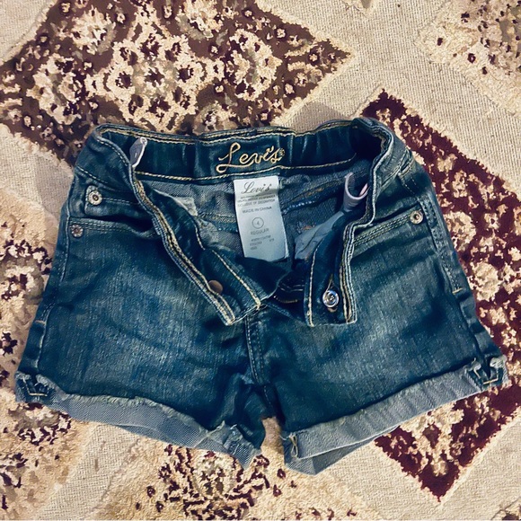 Levi’s Denim Shorts Girls Size 4 Adjustable Waistband - Picture 3 of 4